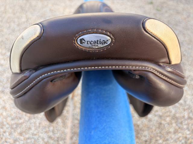 Sella da salto ostacoli Prestige Italia  17.5" - 2013