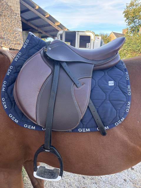 Sella mista Fouganza  17.5" - 2024
