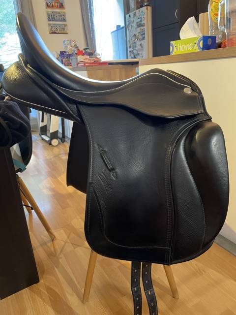 Sella da dressage Zaldi  17" - 2019