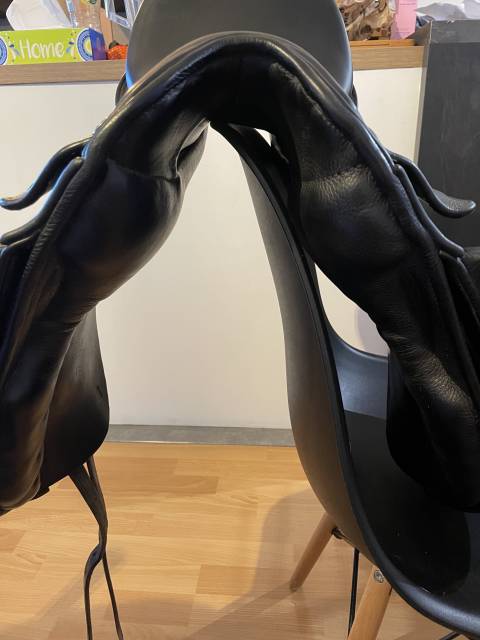Sella da dressage Zaldi  17" - 2019