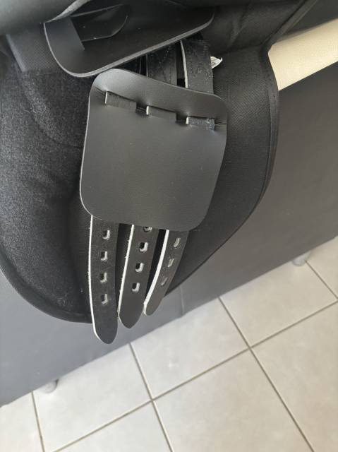 Sella mista  Dasloo  17.5" - 2026