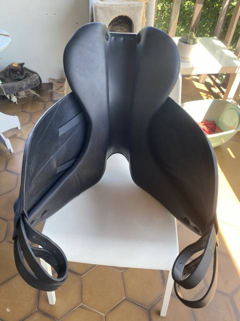 Sella da dressage Forestier  17.5" - 2022