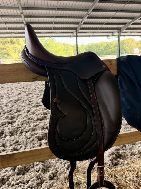 Sella da dressage Antar&egrave;s  16.5" - 2025