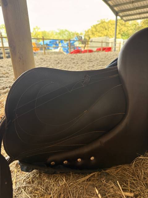 Sella da dressage Antar&egrave;s  16.5" - 2025