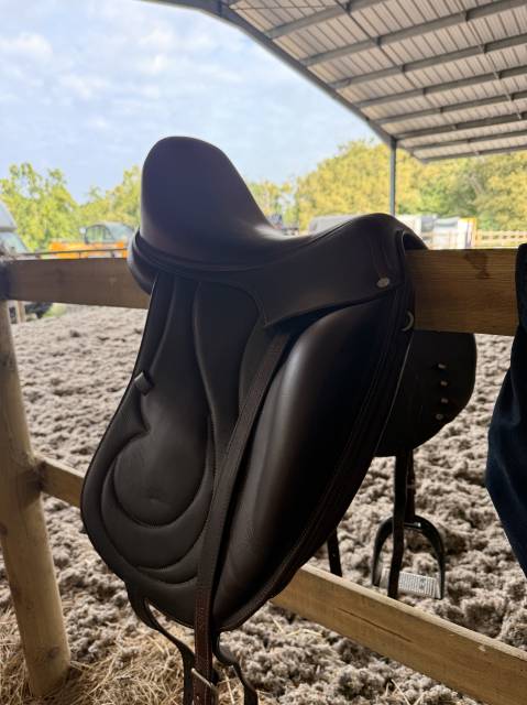 Sella da dressage Antar&egrave;s  16.5" - 2025