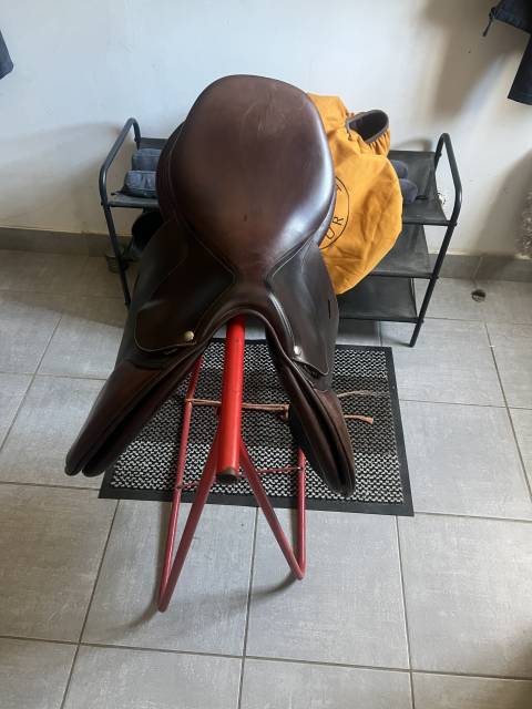 Sella da salto ostacoli Butet  17" - 2023