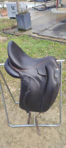 Sella da dressage Devoucoux  17" - 2017