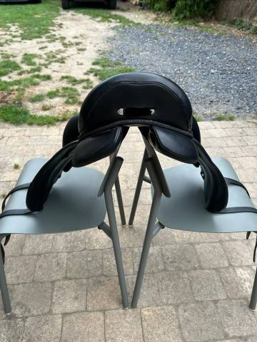 Sella da dressage Forestier  16.5" - 2025