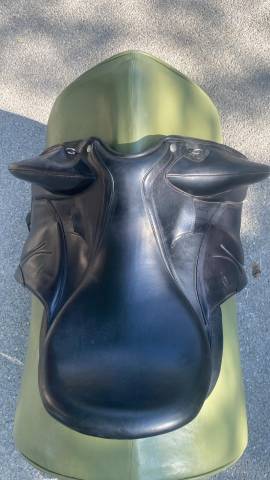 Sella da dressage Devoucoux  18" - 2022