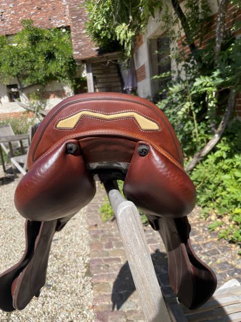 Sella da salto ostacoli Prestige Italia  17" - 2024