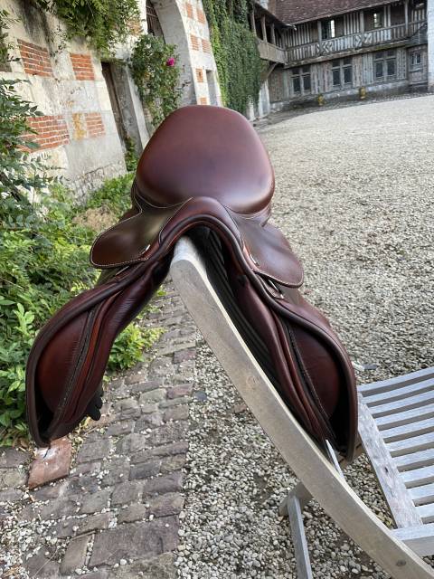 Sella da salto ostacoli Prestige Italia  17" - 2024