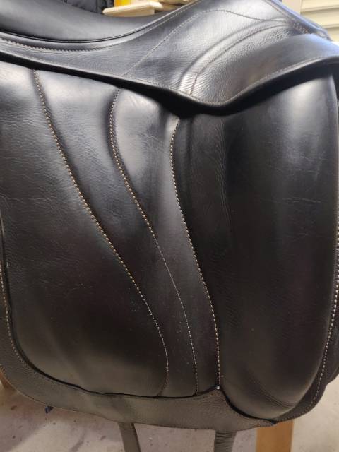 Sella da dressage Antar&egrave;s Dressage  17.5" - 2014