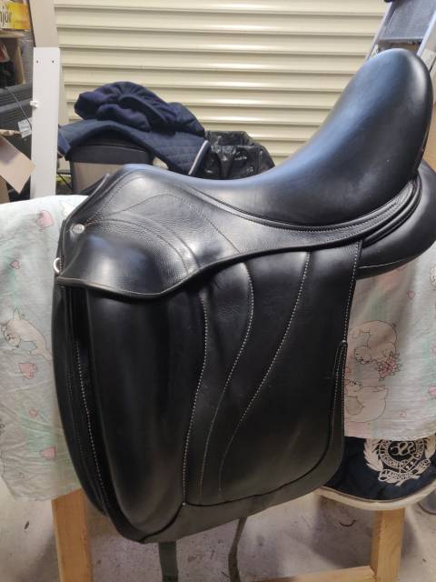 Sella da dressage Antar&egrave;s Dressage  17.5" - 2014