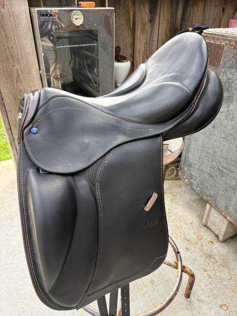 Sella da dressage Stubben  17" - 2024
