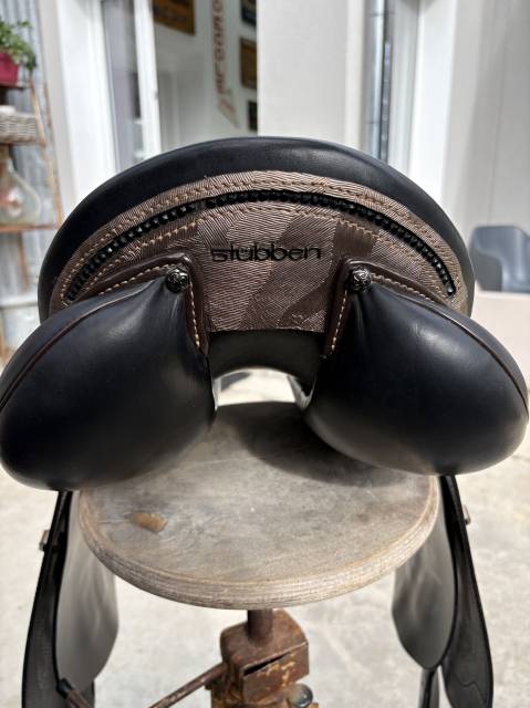 Sella da dressage Stubben  17" - 2024