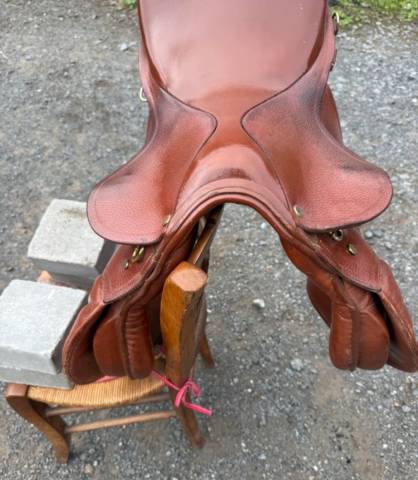 Sella western   17" - 2025