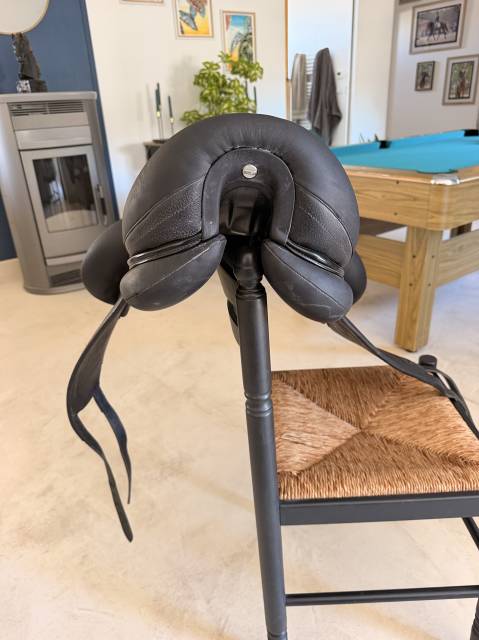 Sella da dressage Devoucoux  18" - 2026