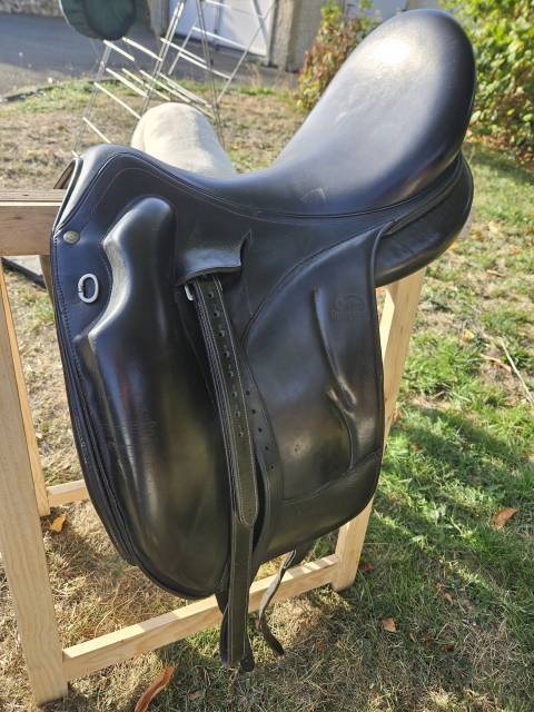 Sella da dressage Devoucoux  18" - 2016