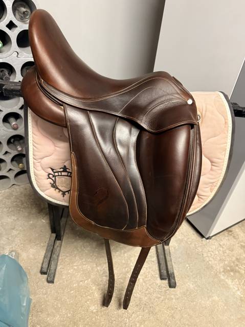 Sella da dressage Antar&egrave;s  17" - 2017