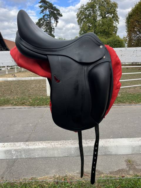 Sella da dressage Equipe  17.5" - 2023