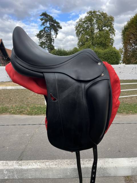 Sella da dressage Equipe  17.5" - 2023