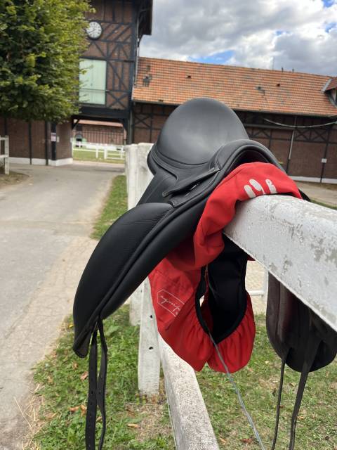 Sella da dressage Equipe  17.5" - 2023