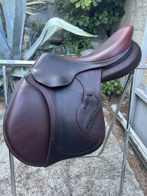 Sella da salto ostacoli Antar&egrave;s  17.5" - 2024