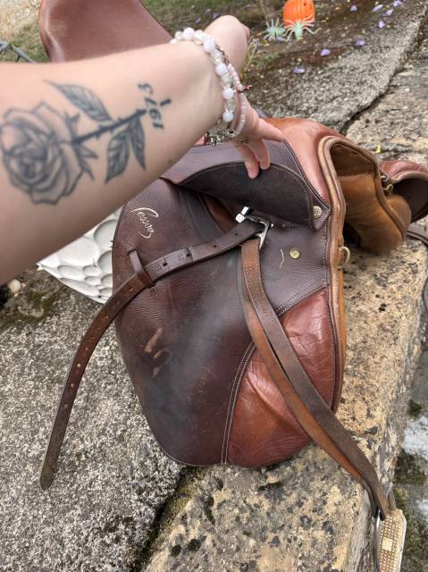Sella da salto ostacoli Prestige Italia  17.5" - 2014