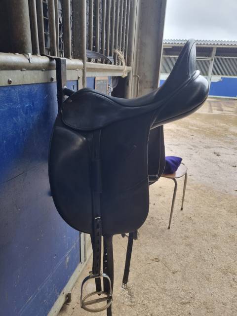 Sella da dressage Bates  17.5" - 2016