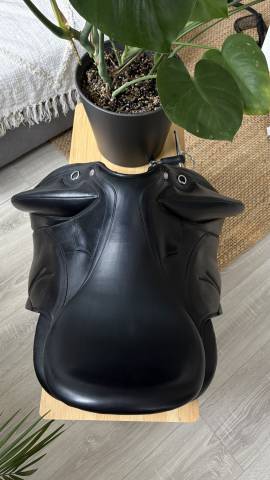 Sella da dressage Devoucoux  17.5" - 2022