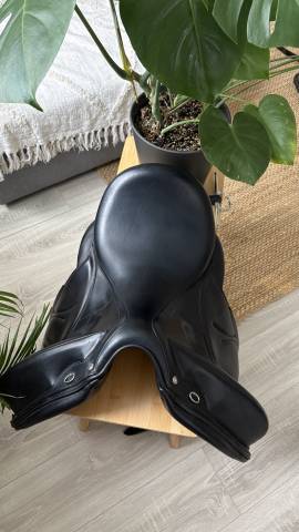 Sella da dressage Devoucoux  17.5" - 2022