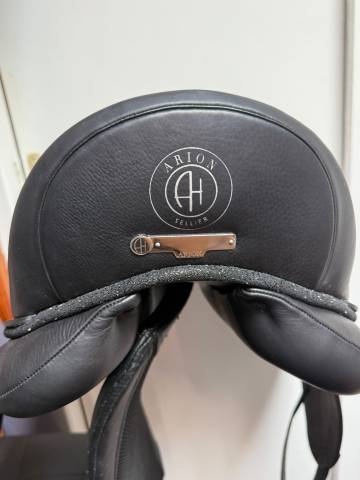 Sella da dressage Arion D4 18" - 2024