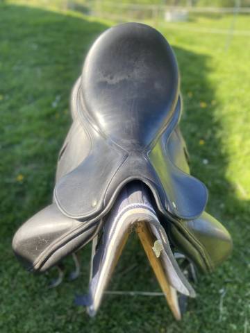 Sella da dressage Meyer  17.5" - 2014