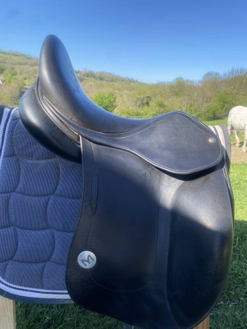 Sella da dressage Meyer  17.5" - 2014