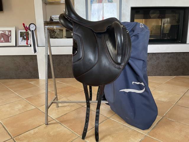 Sella da dressage Antar&egrave;s  17" - 2024