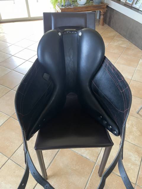 Sella da dressage Antar&egrave;s  17" - 2024