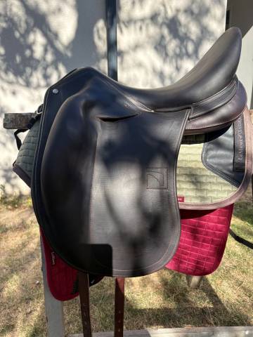 Sella da dressage Childeric  17.5" - 2020