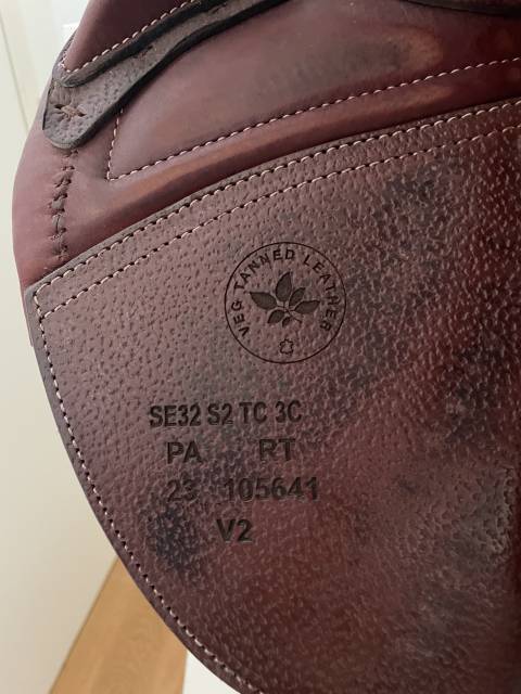 Sella da salto ostacoli CWD  17.5" - 2023