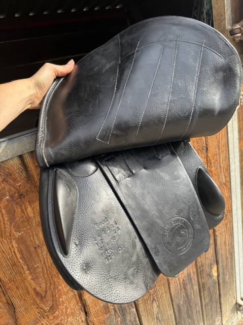 Sella da salto ostacoli Forestier  17.5" - 2024