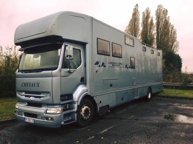 Camion per Cavalli Renault 420 dci 2006 Occasione