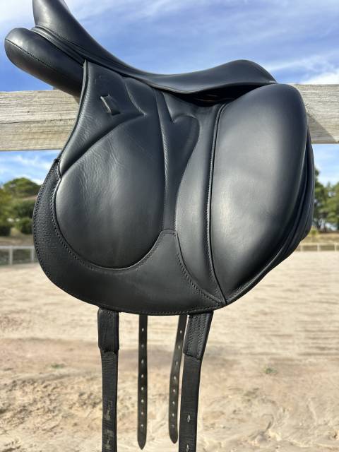 Sella da dressage Devoucoux  17.5" - 2017
