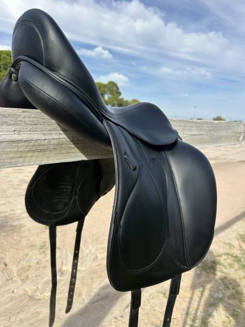 Sella da dressage Devoucoux  17.5" - 2017