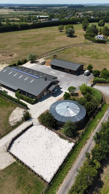 Centro di stagione cavallo In vendita Calvados