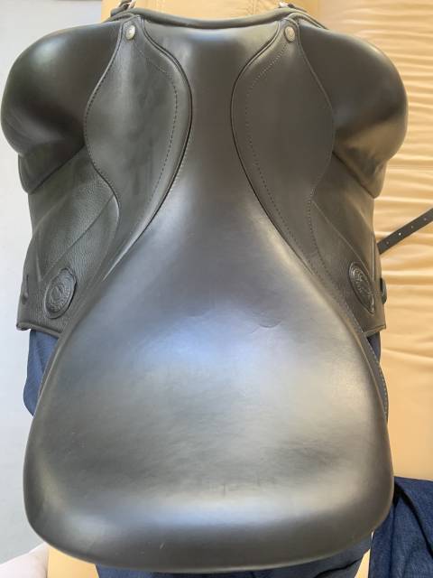 Sella da dressage Antar&egrave;s  17.5" - 2024
