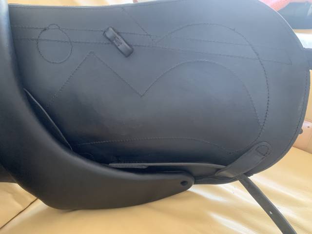 Sella da dressage Antar&egrave;s  17.5" - 2024