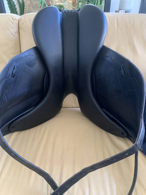 Sella da dressage Antar&egrave;s  17.5" - 2024
