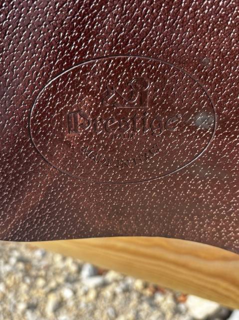 Sella da salto ostacoli Prestige Italia  16.5" - 2024