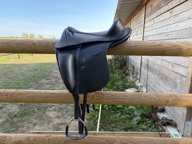 Sella sanza arcione Barefoot   17" - 2024