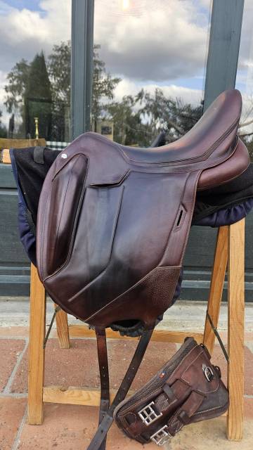 Sella da dressage  S-DRESS 17.5" - 2023