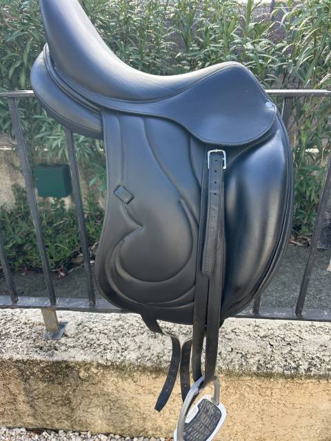 Sella da dressage Antar&egrave;s  17" - 2015